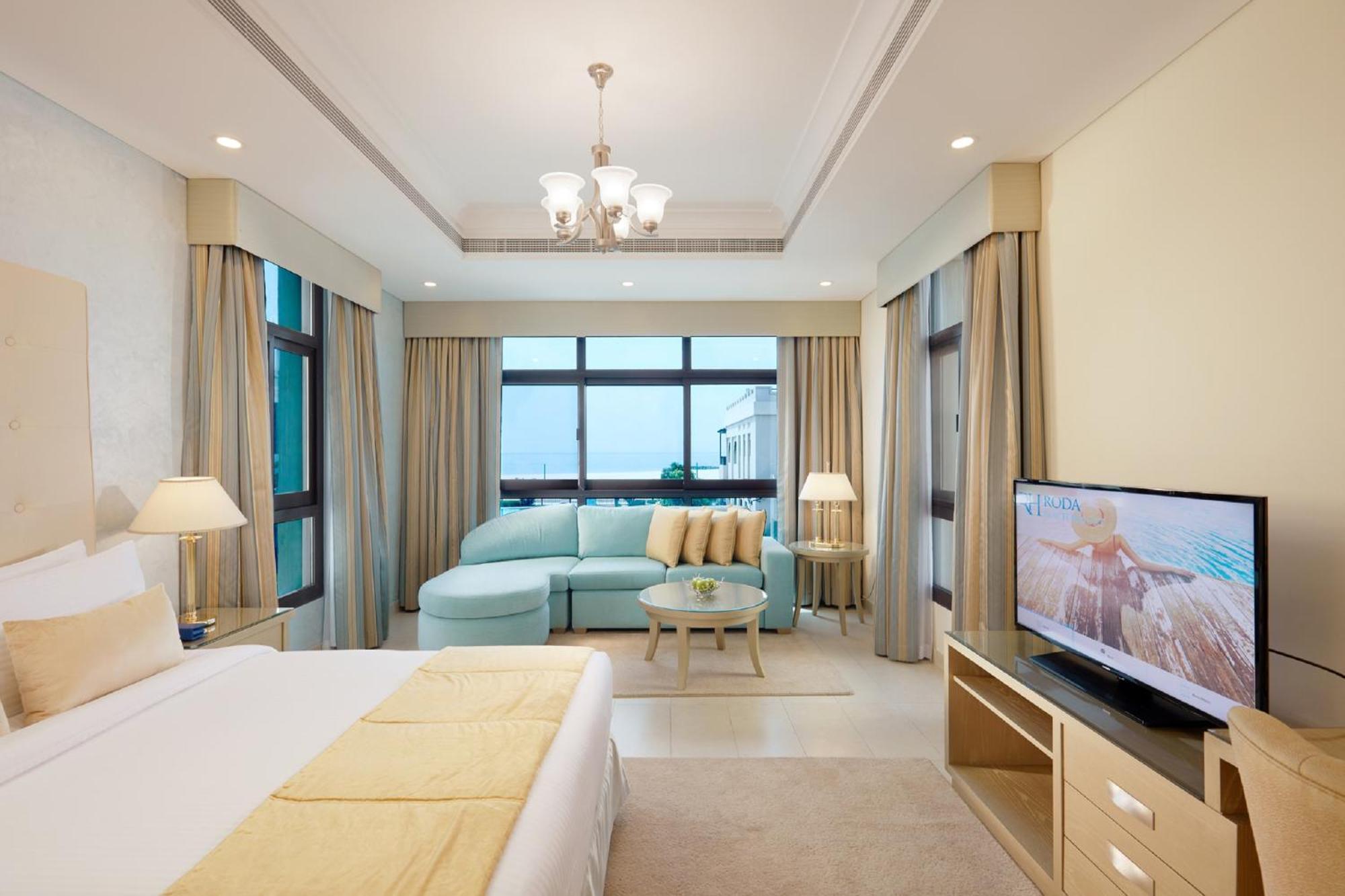Seashell Paradise Five Bedroom Suite on F&B Heart of Kite Beach