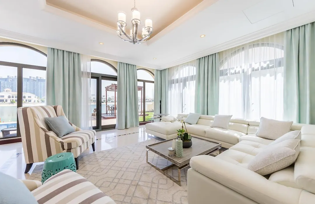 Charming 6Br Villa With Private Pool On Palm Jumeirah-1