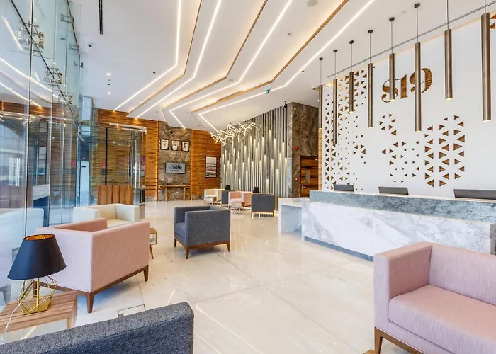 Cheap hotel: S19 Hotel-Al Jaddaf Metro Station